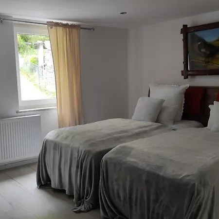 Haus Am Waldrand Apartment
